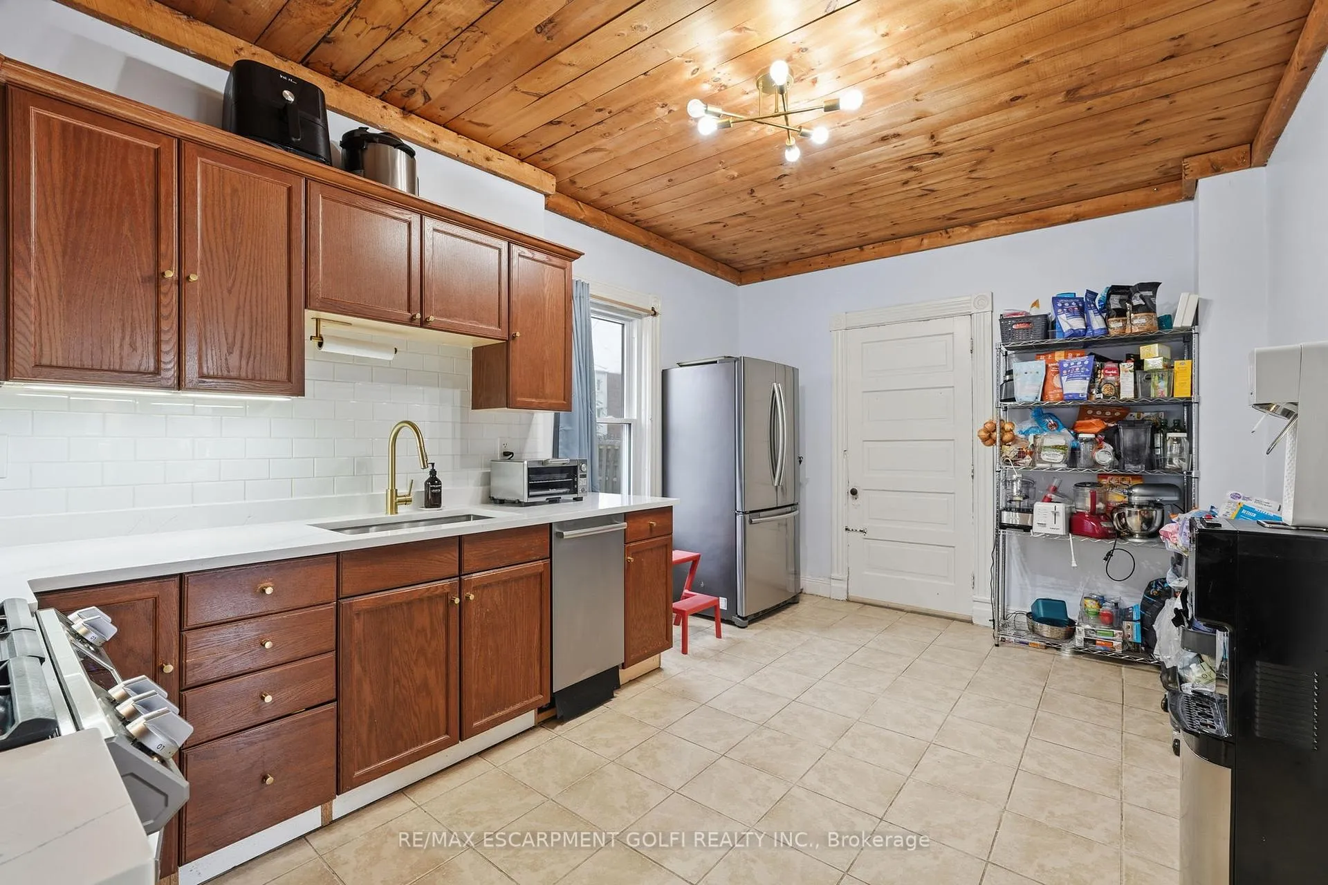 Photo 6 of 39 Stanley Street, Norfolk, Simcoe — HOMEH