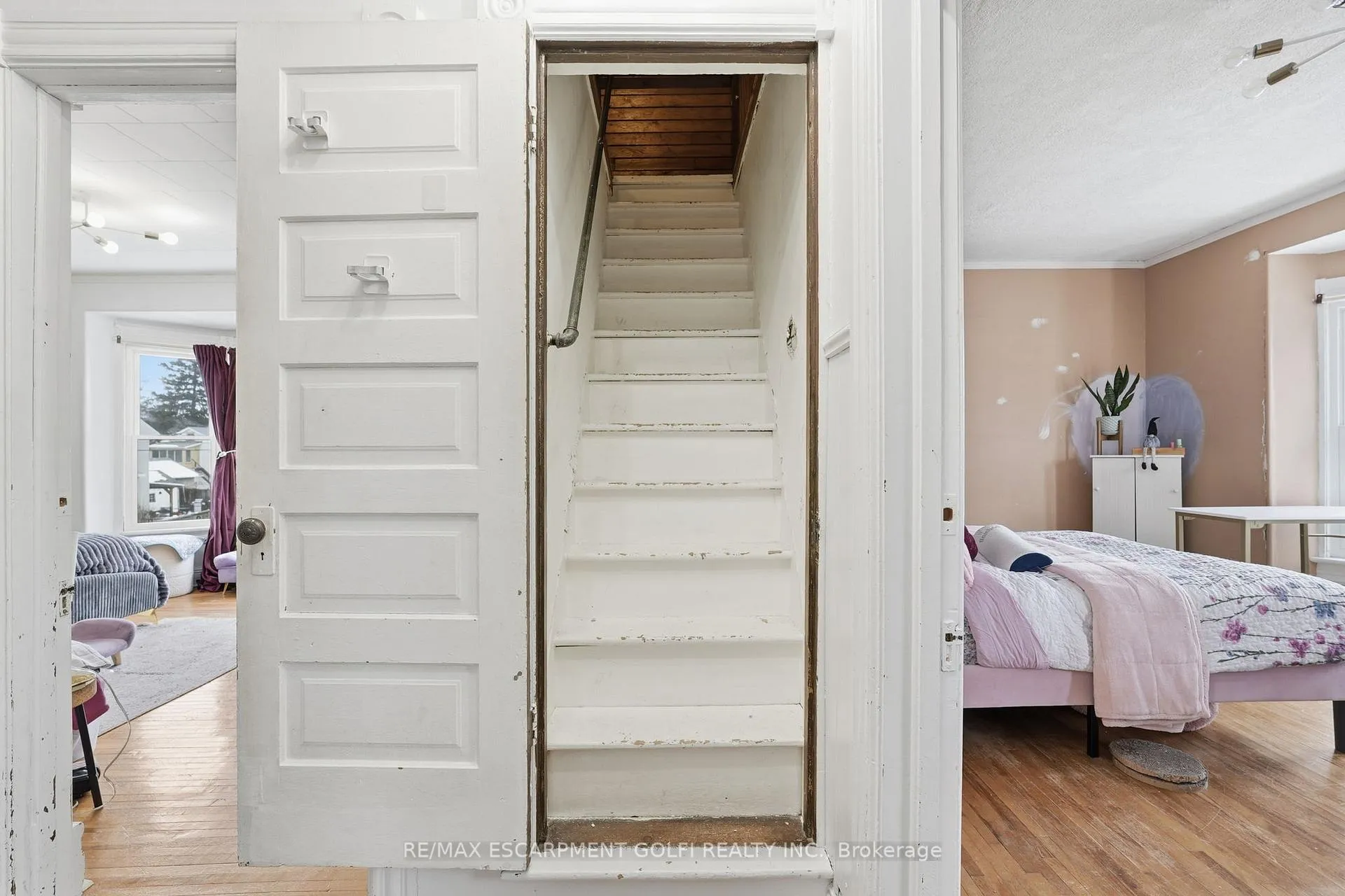 Photo 20 of 39 Stanley Street, Norfolk, Simcoe — HOMEH