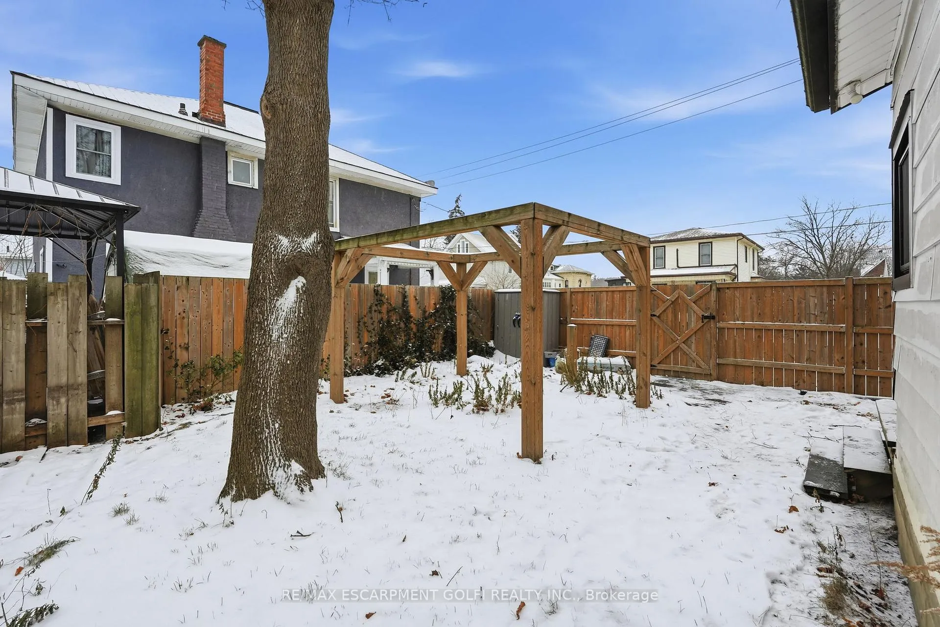 Photo 25 of 39 Stanley Street, Norfolk, Simcoe — HOMEH