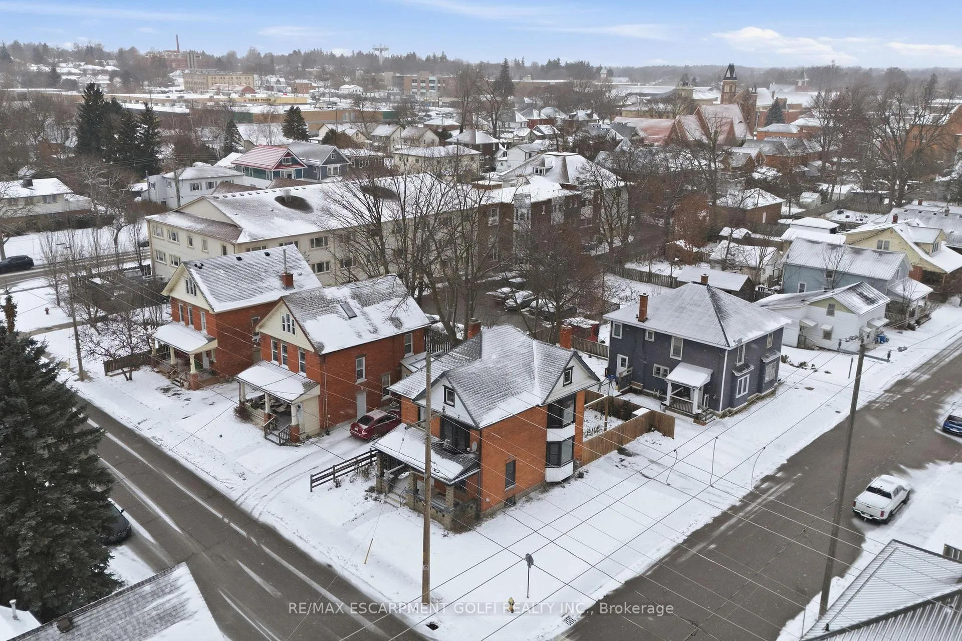 Photo 28 of 39 Stanley Street, Norfolk, Simcoe — HOMEH