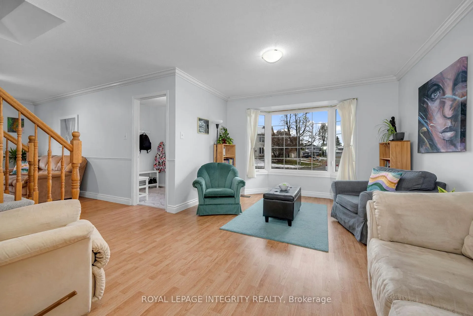 Photo 5 of 268 McEachern Crescent, Ottawa, Bilberry Creek/Queenswood Heights — HOMEH