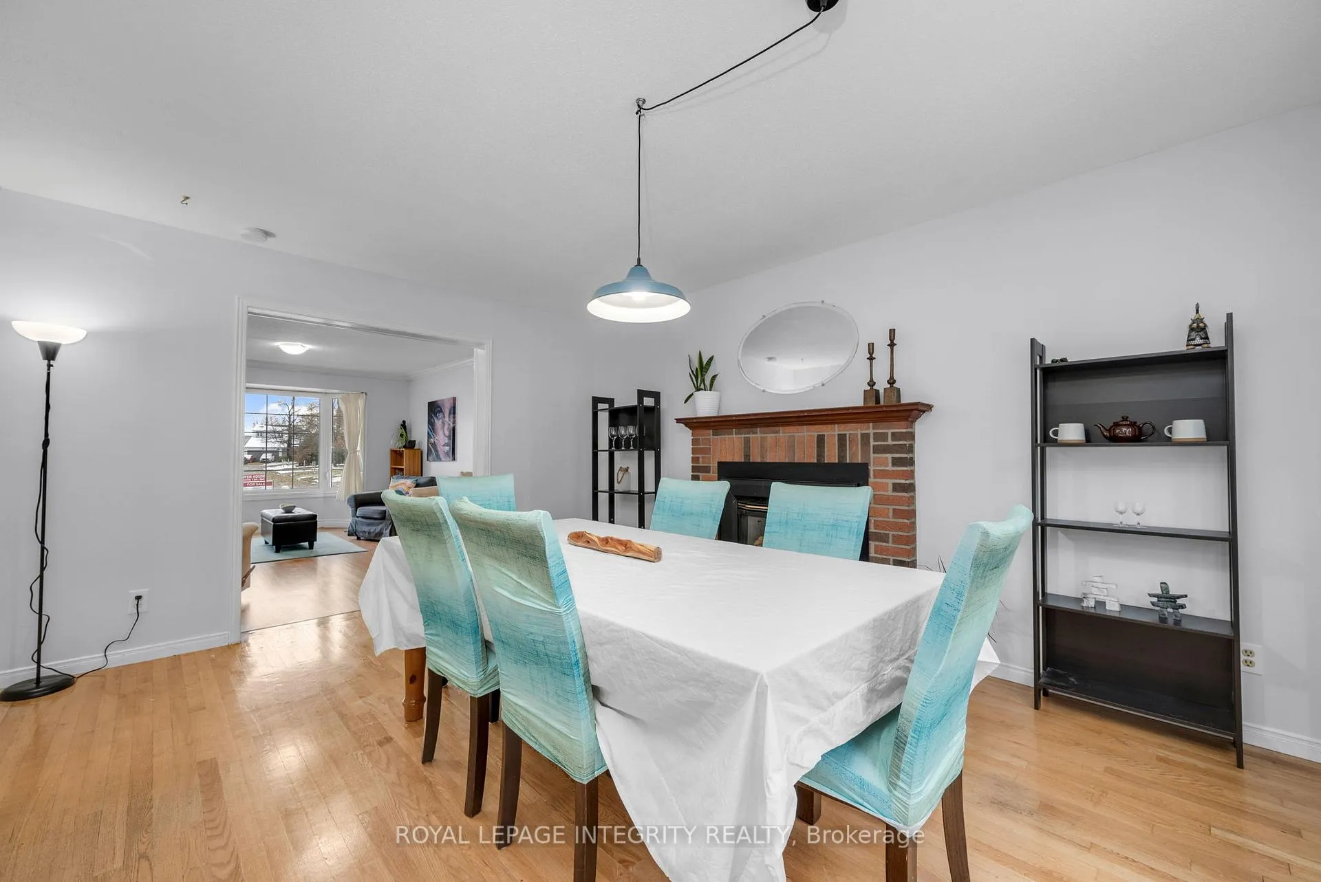 Photo 7 of 268 McEachern Crescent, Ottawa, Bilberry Creek/Queenswood Heights — HOMEH