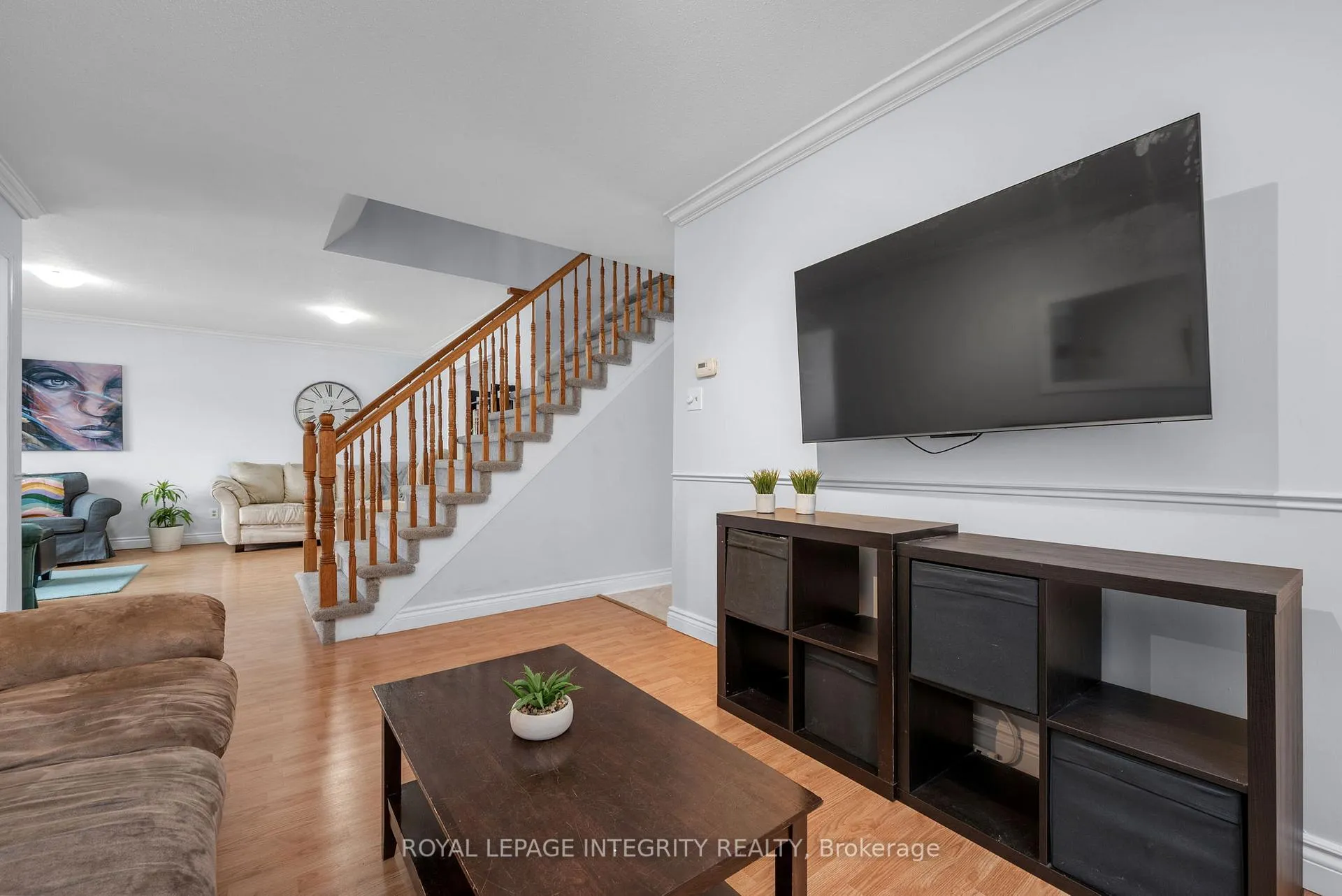 Photo 11 of 268 McEachern Crescent, Ottawa, Bilberry Creek/Queenswood Heights — HOMEH