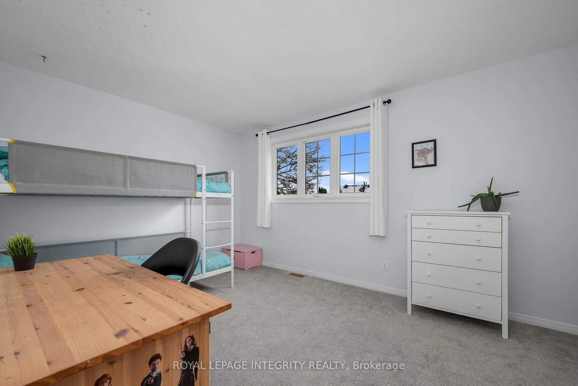Photo 26 of 268 McEachern Crescent, Ottawa, Bilberry Creek/Queenswood Heights — HOMEH