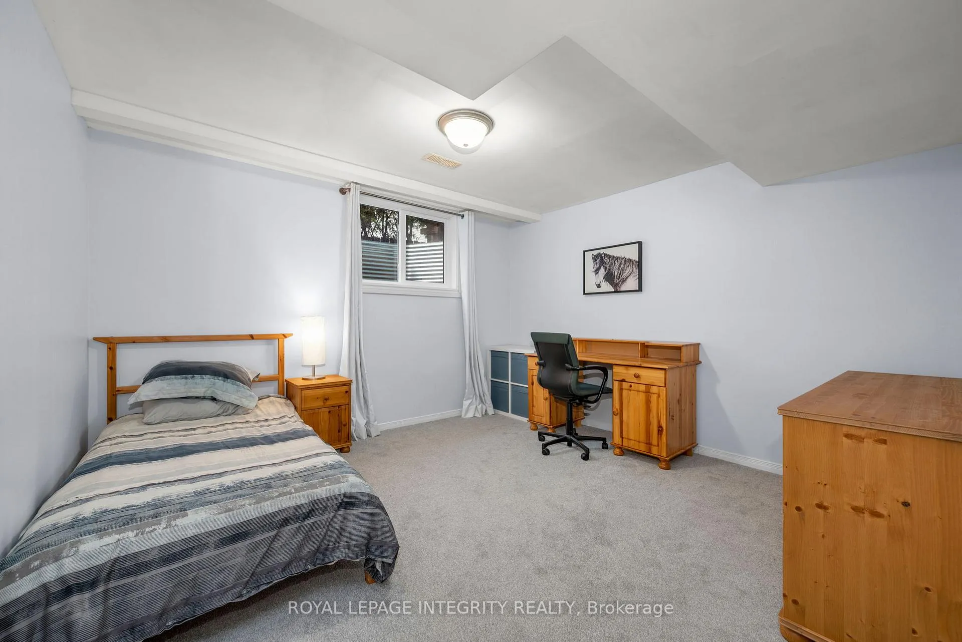 Photo 38 of 268 McEachern Crescent, Ottawa, Bilberry Creek/Queenswood Heights — HOMEH