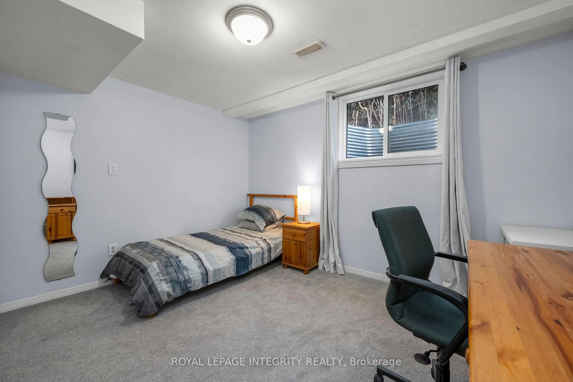 Photo 39 of 268 McEachern Crescent, Ottawa, Bilberry Creek/Queenswood Heights — HOMEH