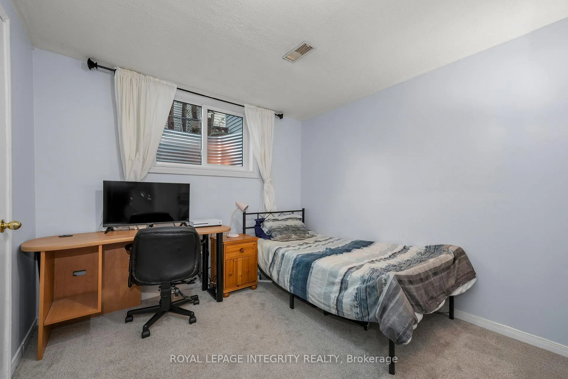Photo 40 of 268 McEachern Crescent, Ottawa, Bilberry Creek/Queenswood Heights — HOMEH
