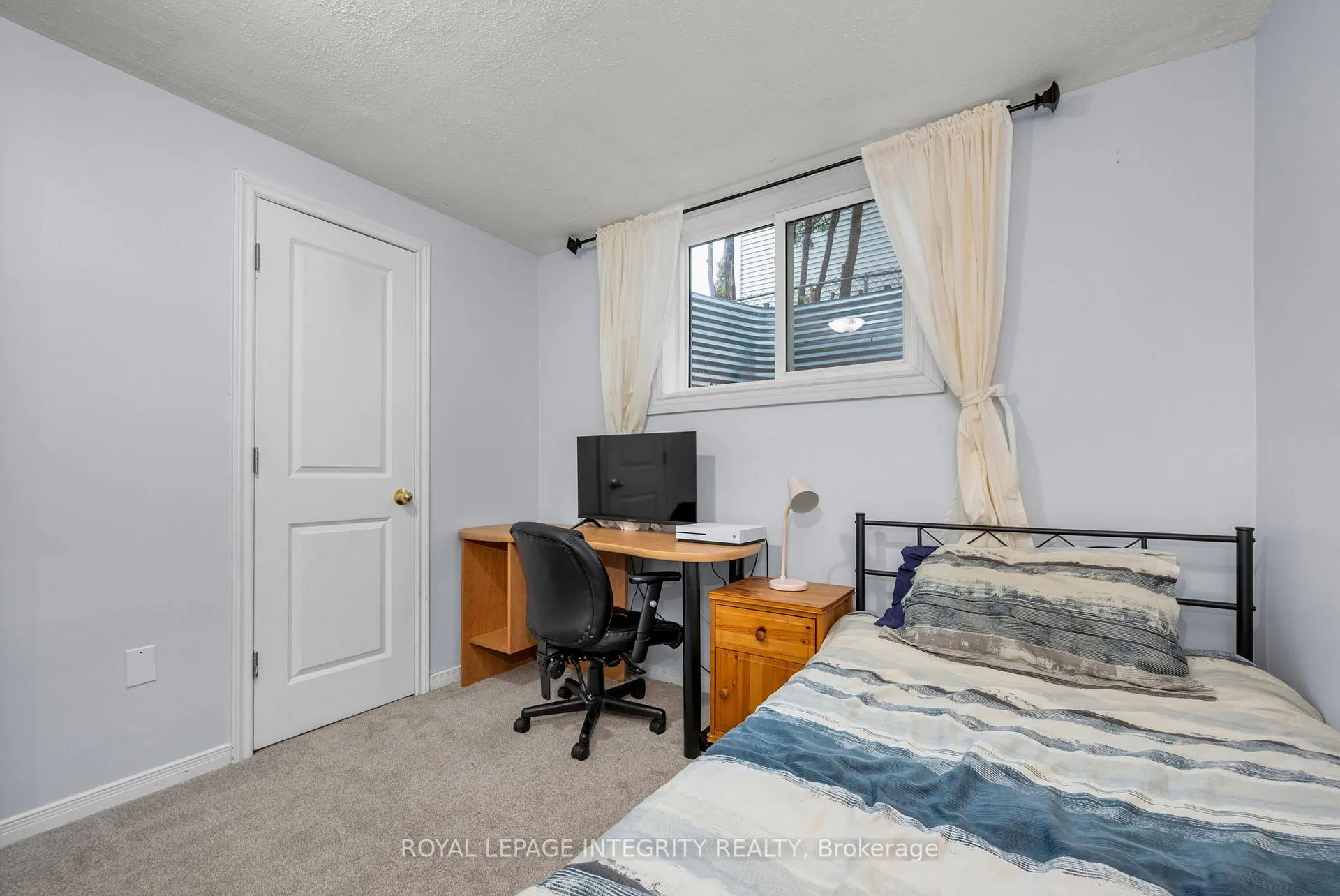Photo 41 of 268 McEachern Crescent, Ottawa, Bilberry Creek/Queenswood Heights — HOMEH