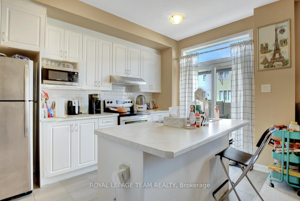 Photo 13 of 545 Decoeur Drive, Ottawa, Avalon West — HOMEH
