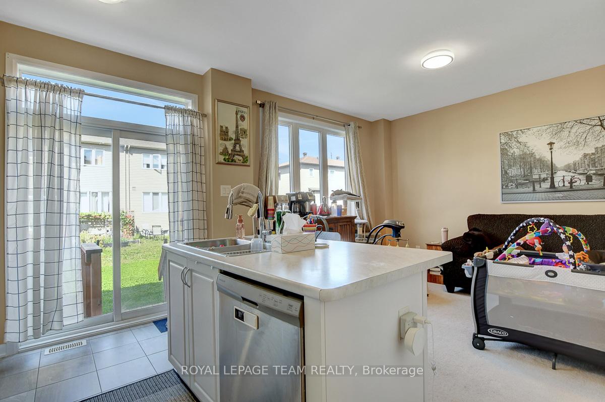 Photo 14 of 545 Decoeur Drive, Ottawa, Avalon West — HOMEH