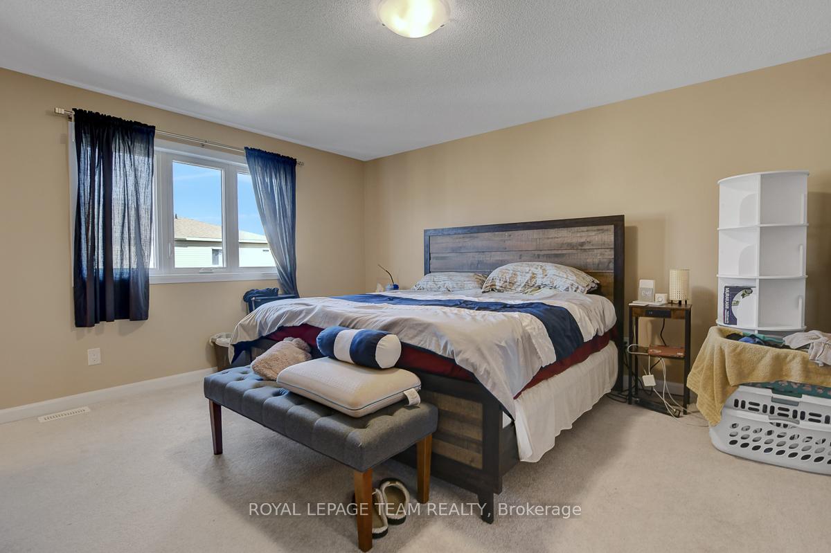 Photo 18 of 545 Decoeur Drive, Ottawa, Avalon West — HOMEH