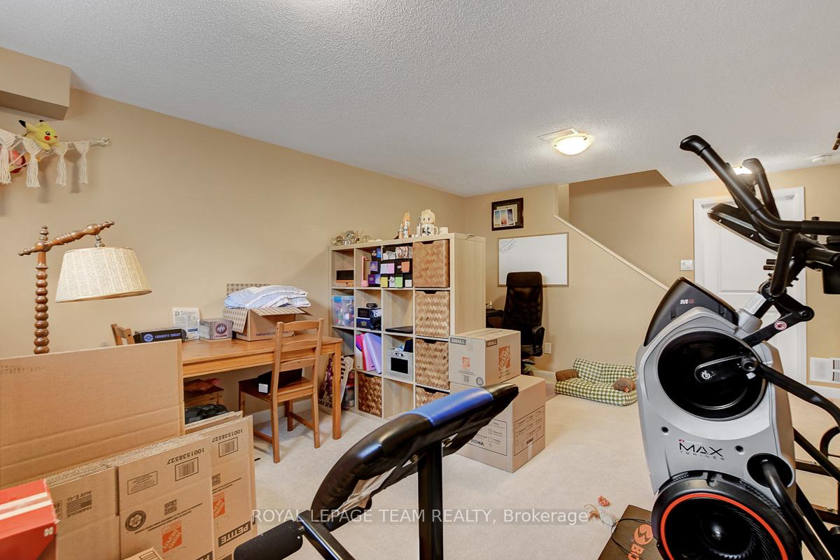 Photo 33 of 545 Decoeur Drive, Ottawa, Avalon West — HOMEH