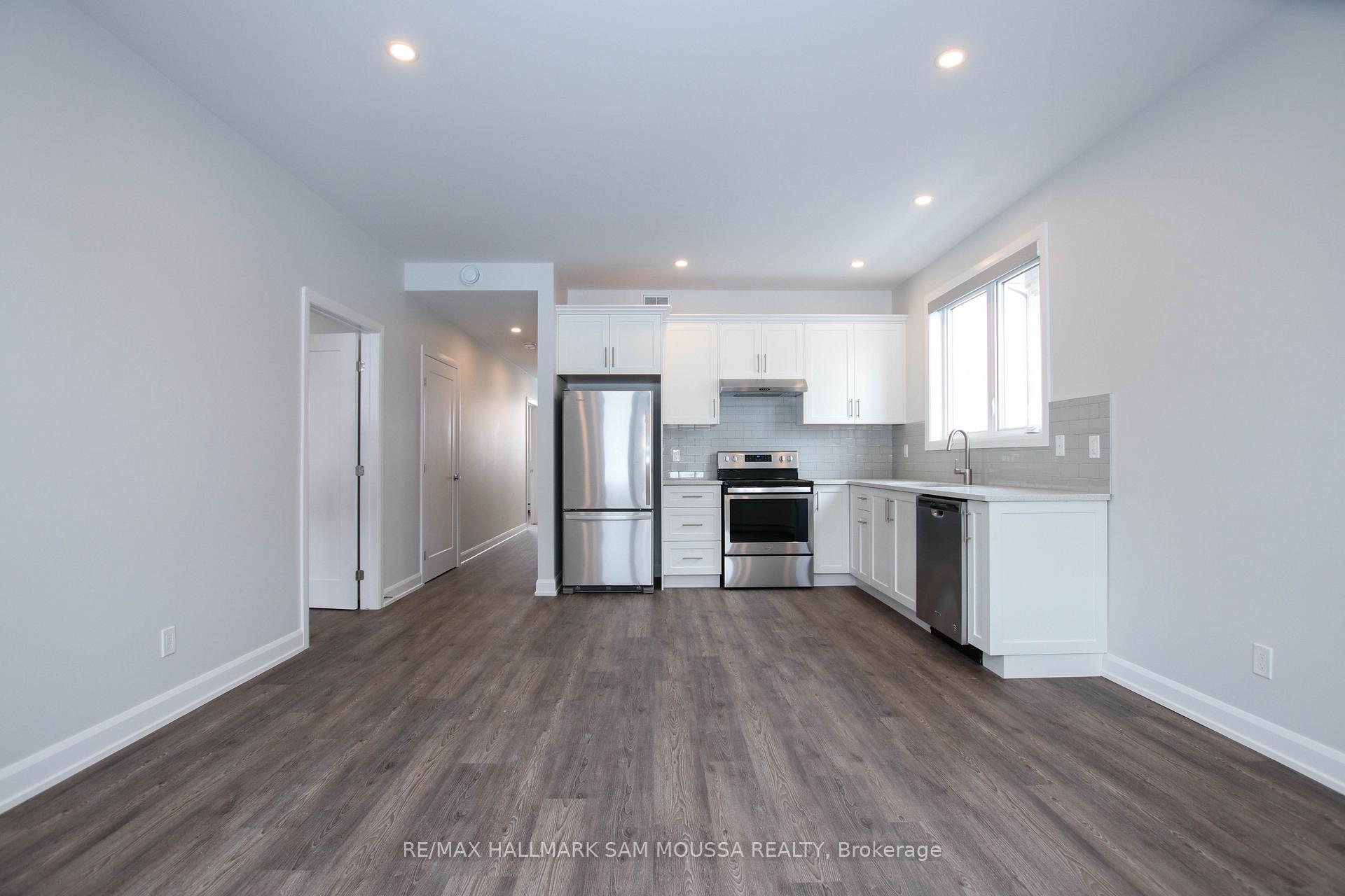 Photo 4 of Unit 7, 43 Senators Gate Drive, Perth — HOMEH