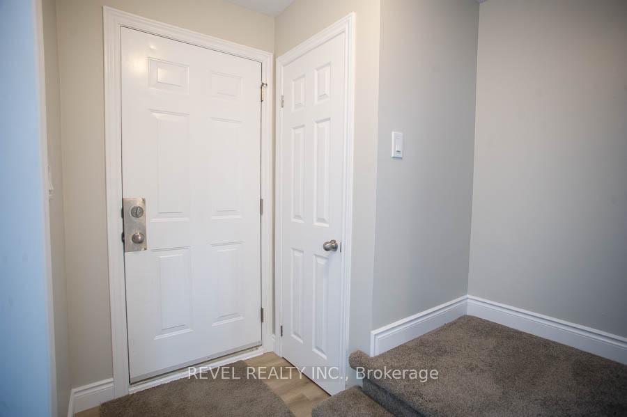 Photo 3 of 74 Oakwood Avenue, Norfolk, Simcoe — HOMEH
