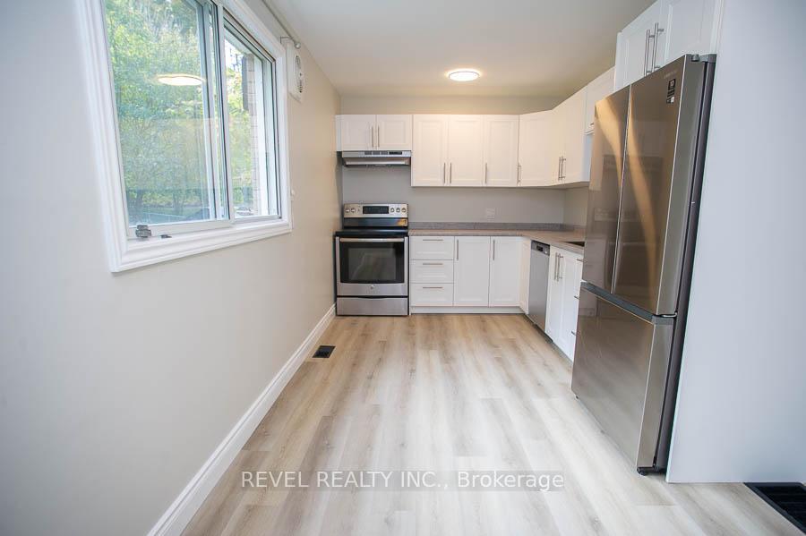 Photo 6 of 74 Oakwood Avenue, Norfolk, Simcoe — HOMEH