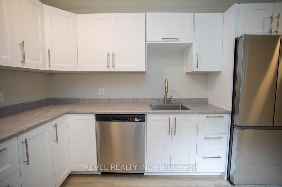 Photo 7 of 74 Oakwood Avenue, Norfolk, Simcoe — HOMEH