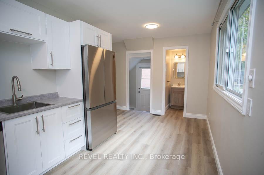 Photo 9 of 74 Oakwood Avenue, Norfolk, Simcoe — HOMEH