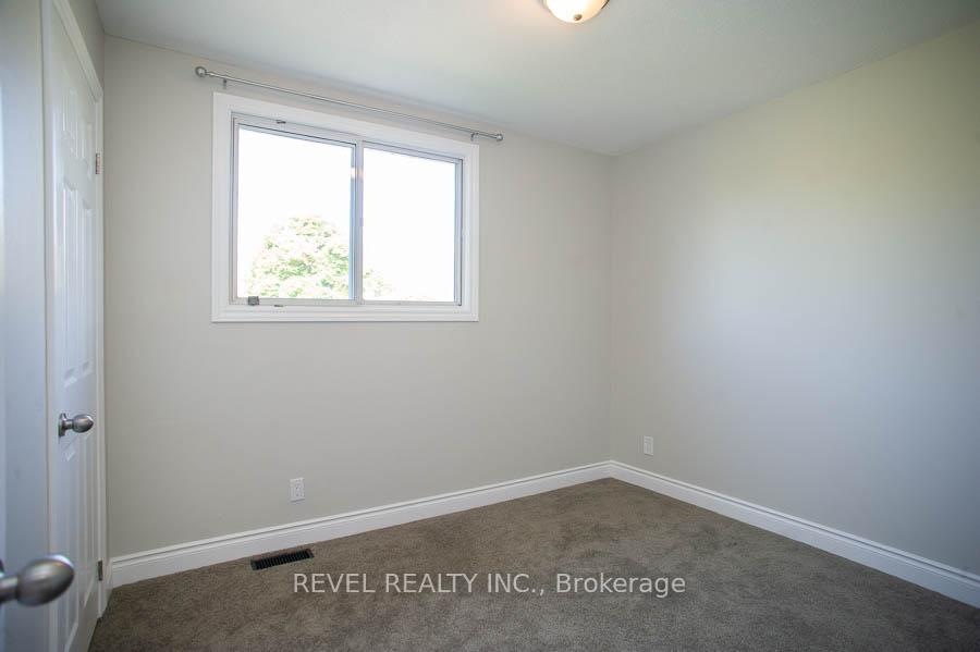 Photo 13 of 74 Oakwood Avenue, Norfolk, Simcoe — HOMEH