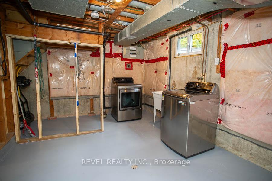 Photo 21 of 74 Oakwood Avenue, Norfolk, Simcoe — HOMEH