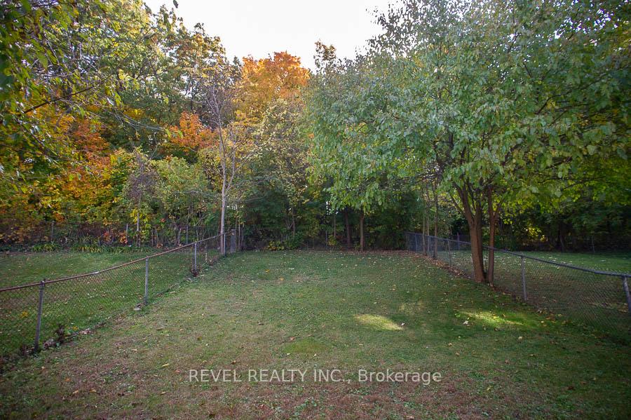 Photo 23 of 74 Oakwood Avenue, Norfolk, Simcoe — HOMEH