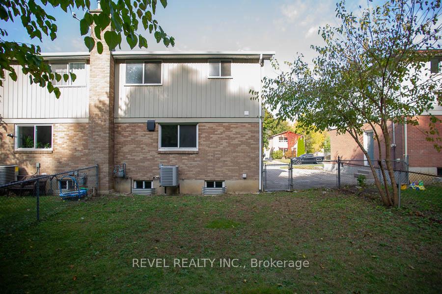 Photo 24 of 74 Oakwood Avenue, Norfolk, Simcoe — HOMEH