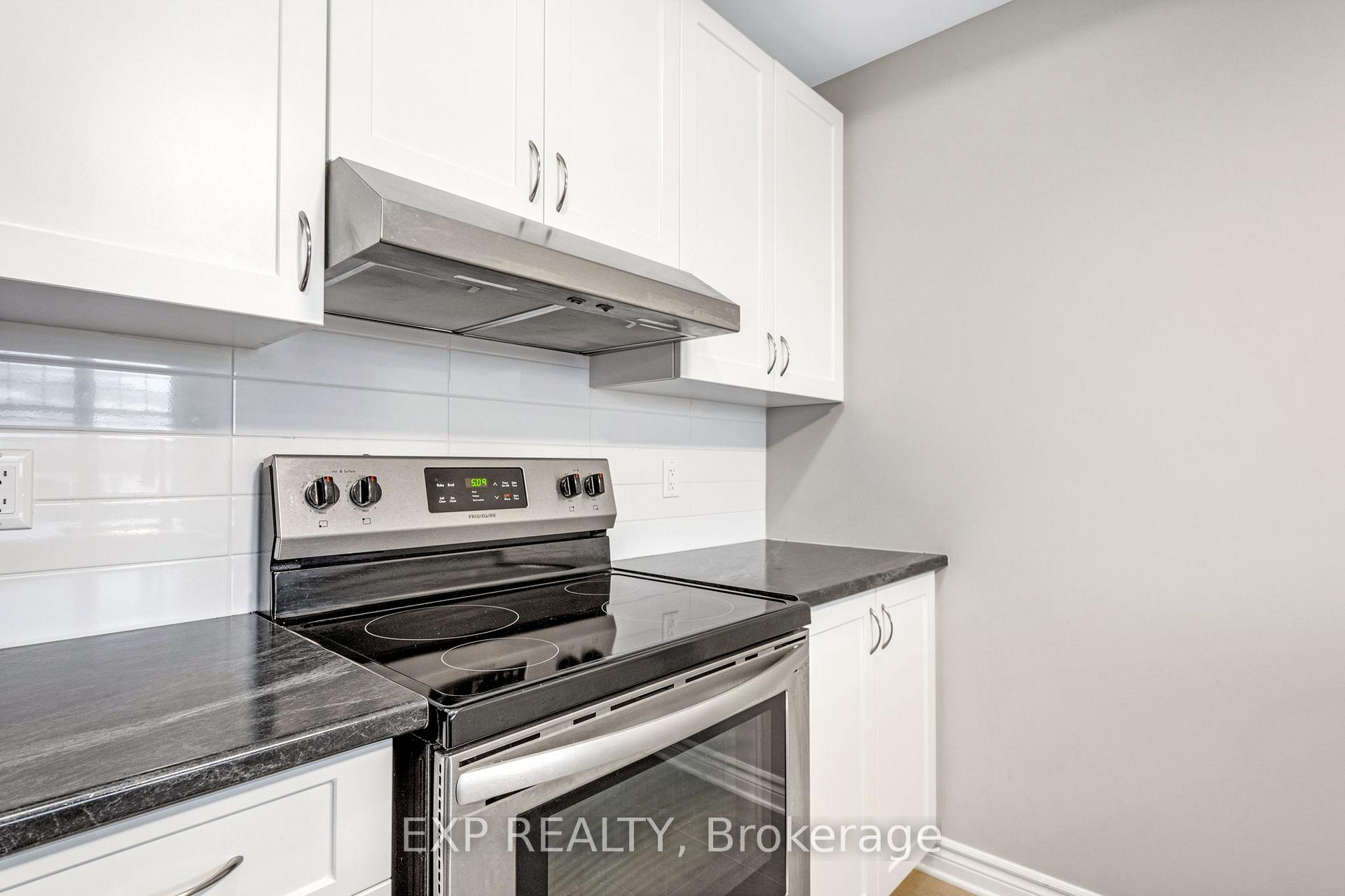 Photo 8 of 334 Mountain Sorrel Way, Ottawa, Avalon West — HOMEH