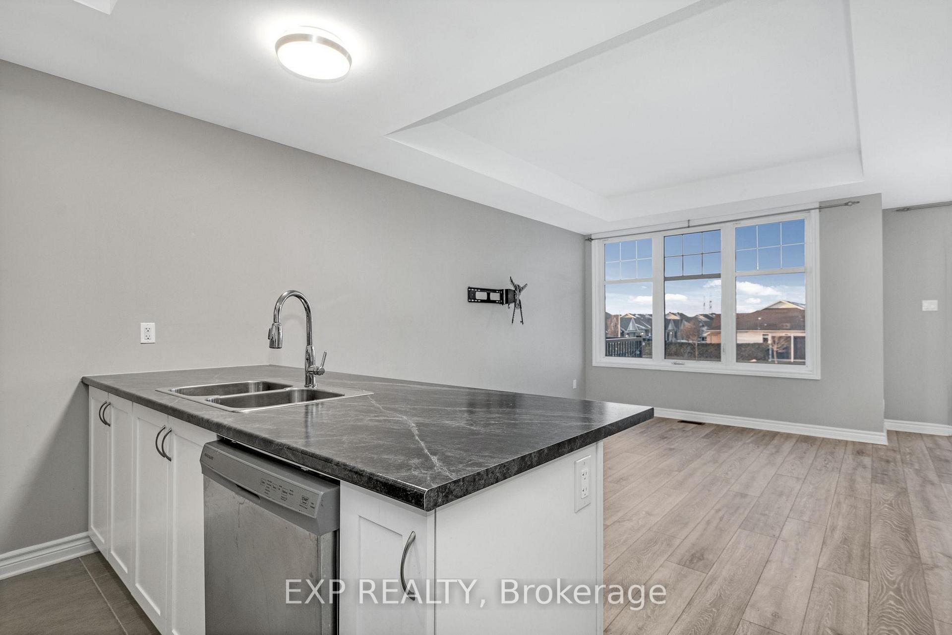 Photo 12 of 334 Mountain Sorrel Way, Ottawa, Avalon West — HOMEH