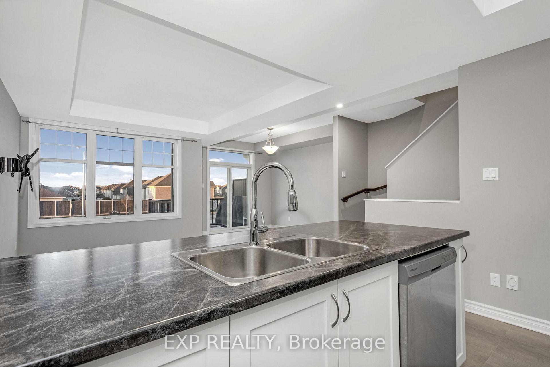 Photo 13 of 334 Mountain Sorrel Way, Ottawa, Avalon West — HOMEH