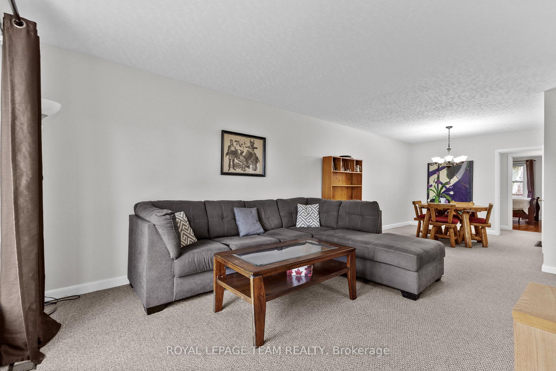 Photo 6 of 599 Mutual Street, Ottawa, Castle Heights/Rideau High — HOMEH