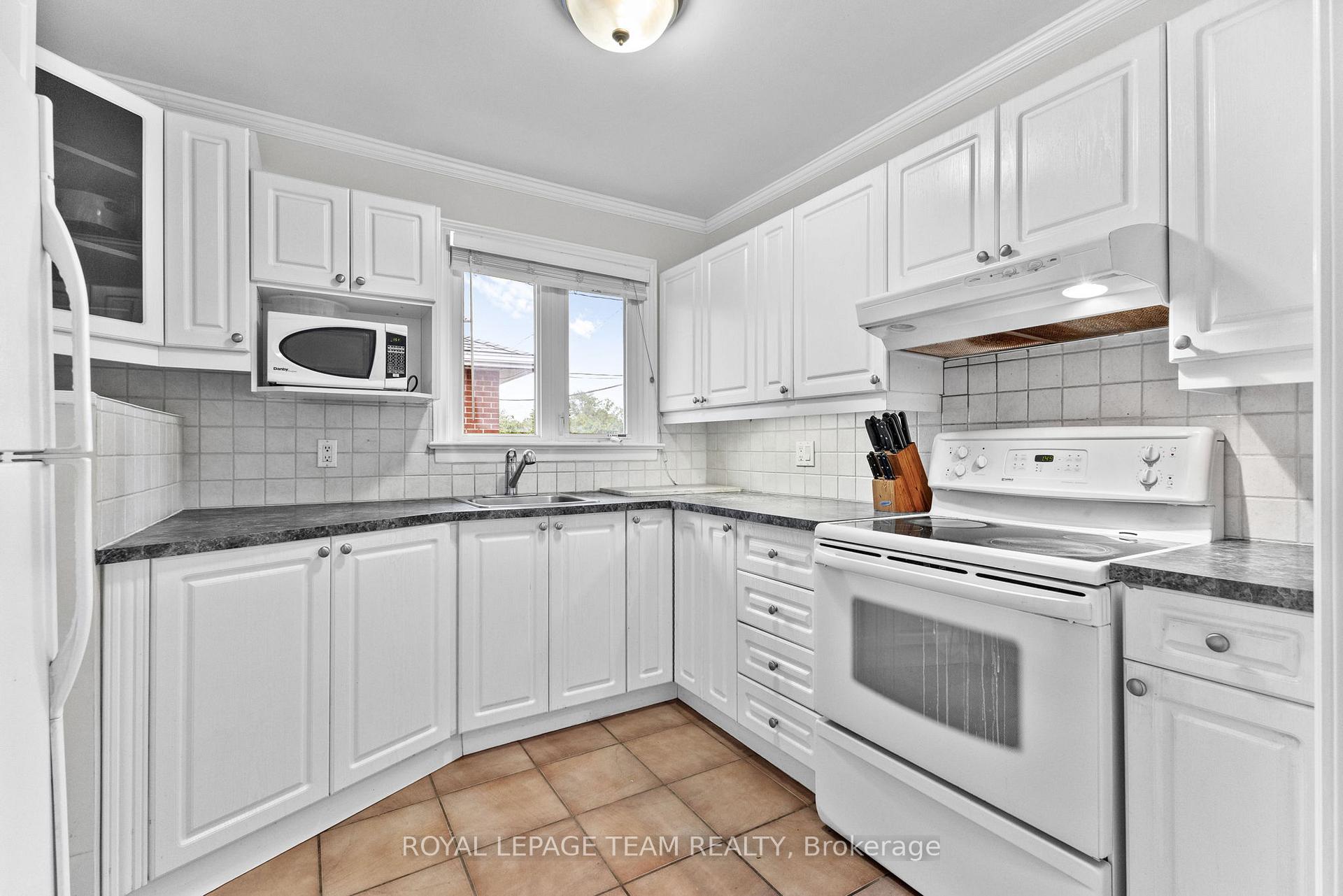 Photo 9 of 599 Mutual Street, Ottawa, Castle Heights/Rideau High — HOMEH