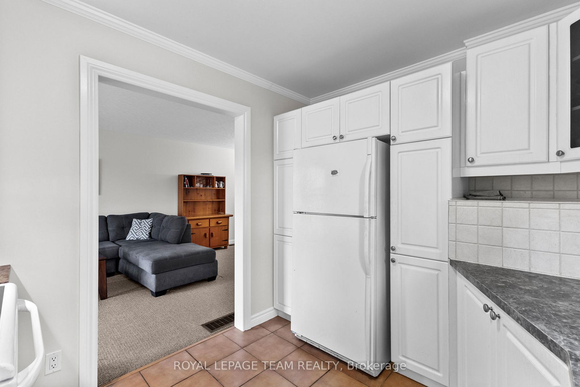 Photo 10 of 599 Mutual Street, Ottawa, Castle Heights/Rideau High — HOMEH