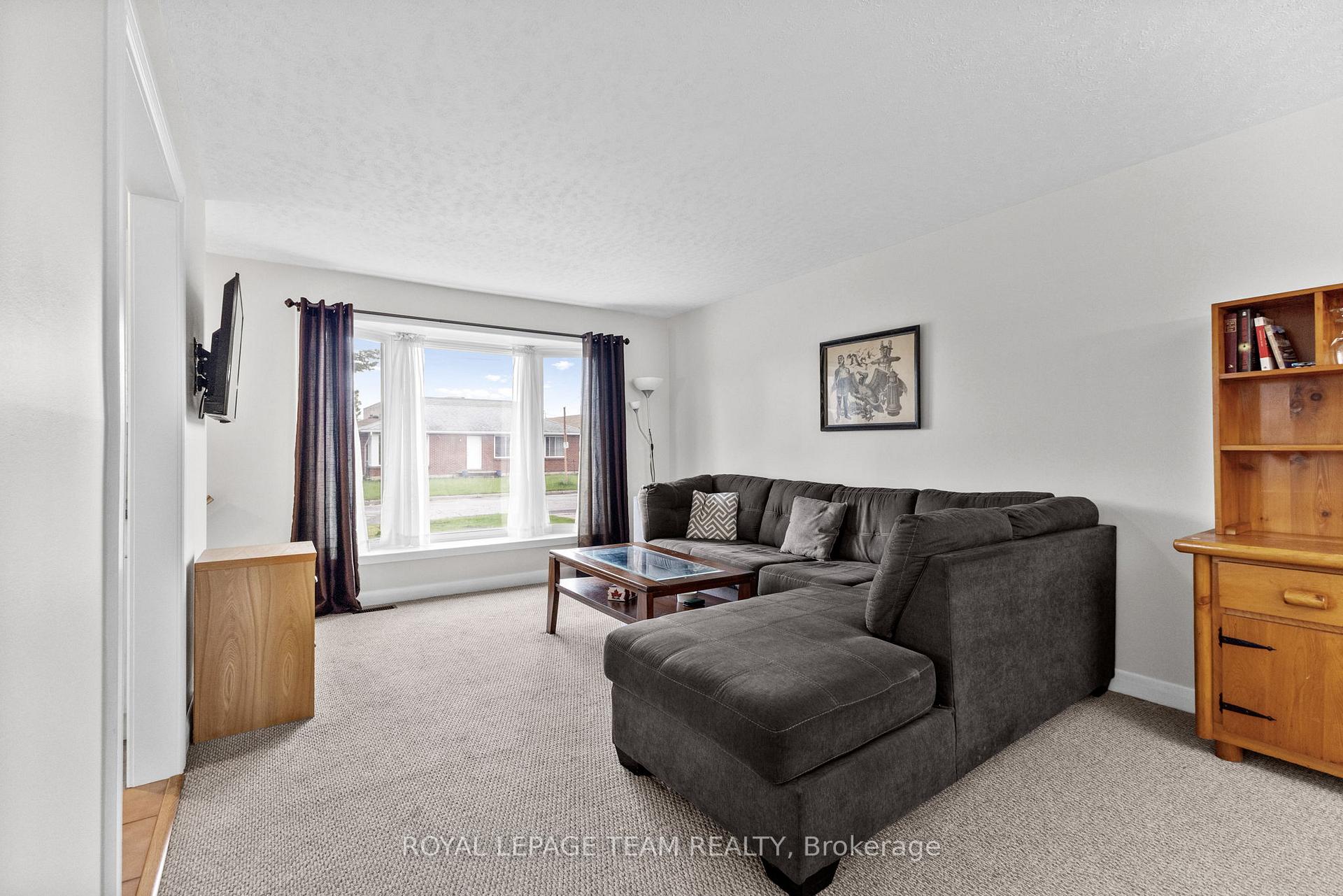 Photo 11 of 599 Mutual Street, Ottawa, Castle Heights/Rideau High — HOMEH