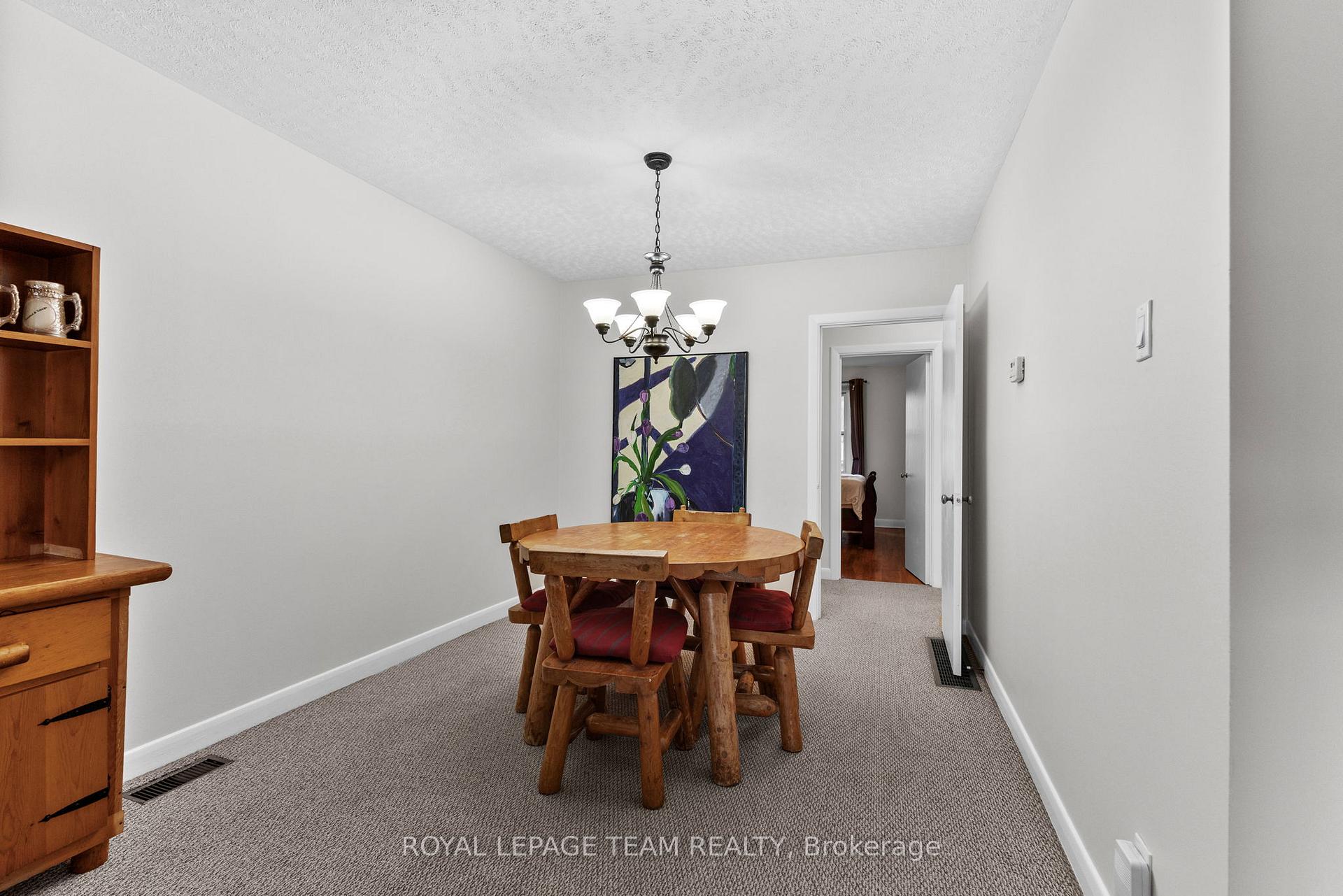 Photo 13 of 599 Mutual Street, Ottawa, Castle Heights/Rideau High — HOMEH