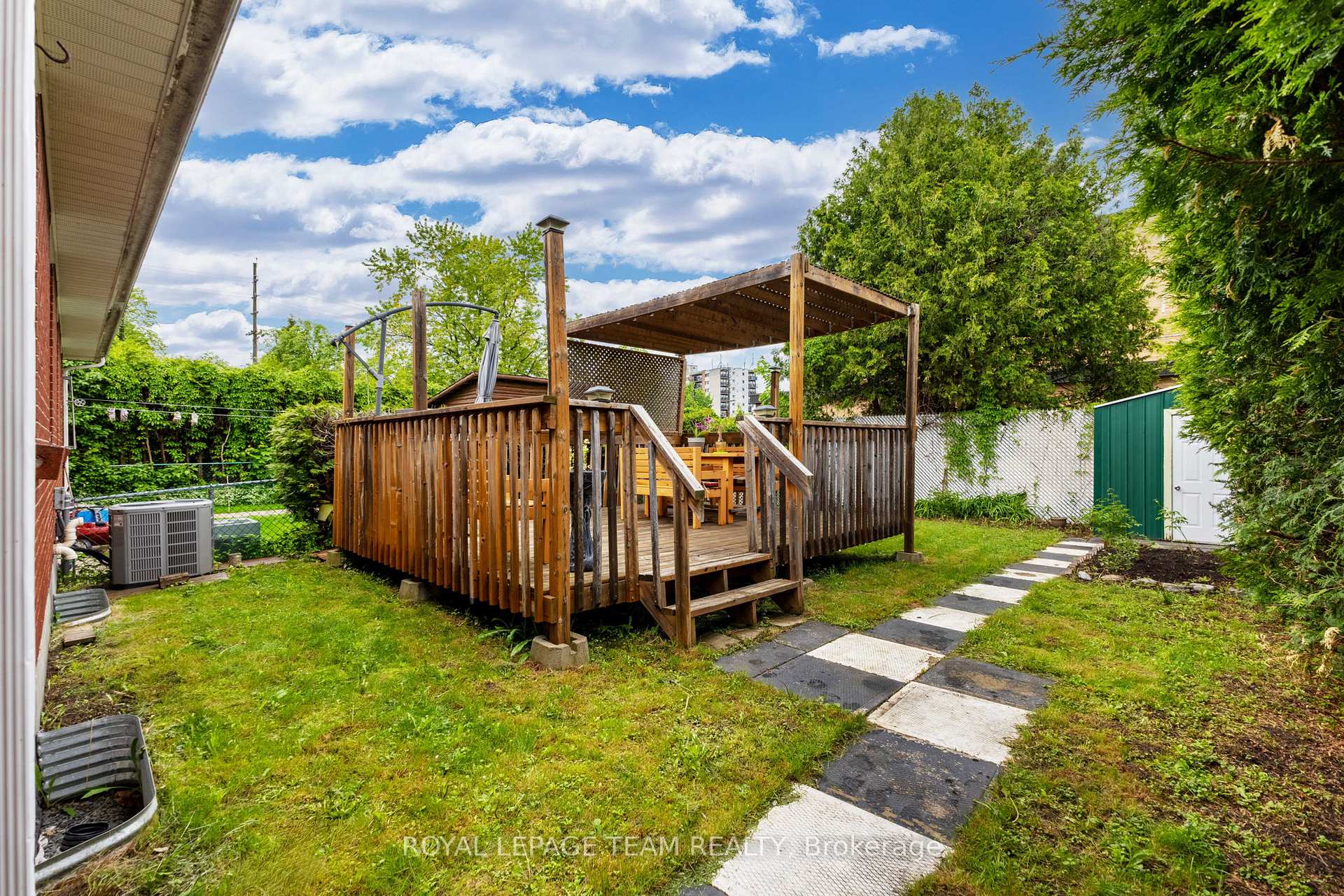Photo 36 of 599 Mutual Street, Ottawa, Castle Heights/Rideau High — HOMEH