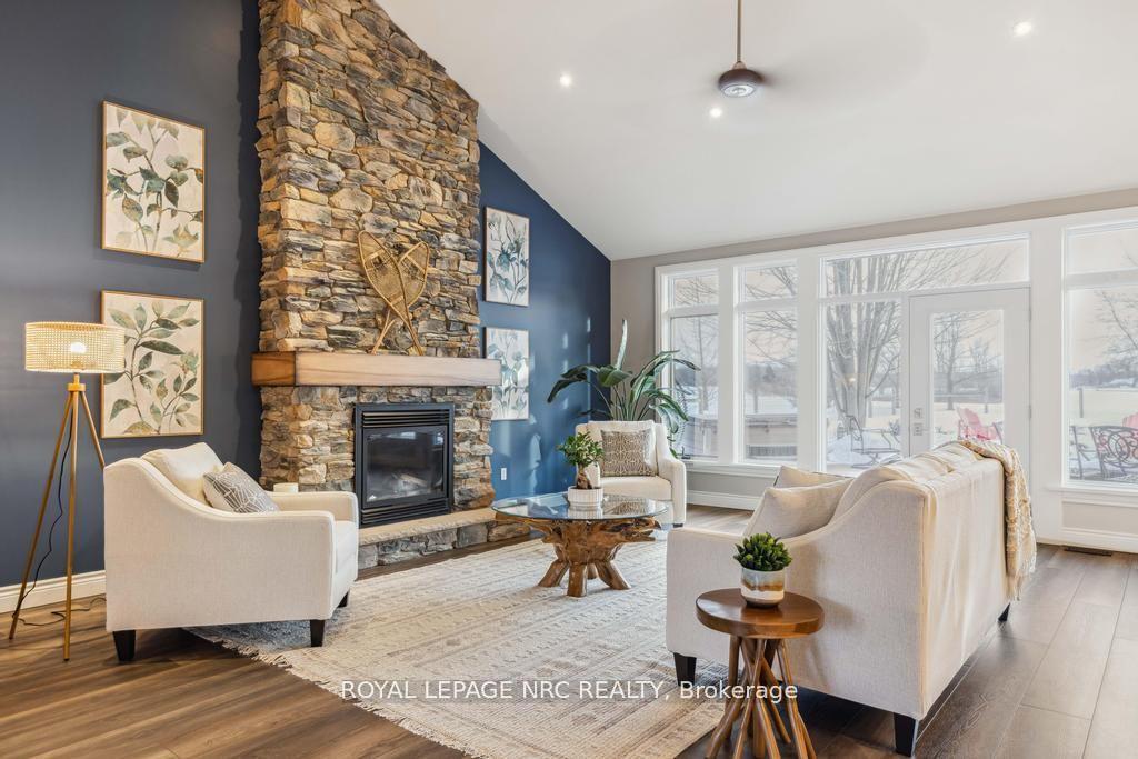 Photo 11 of 880 Metler Road, Pelham, North Pelham — HOMEH