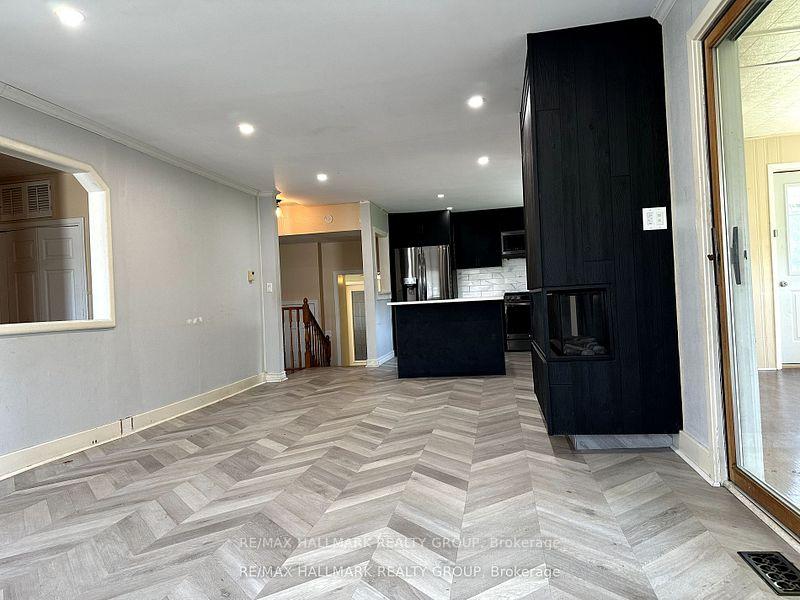 Photo 3 of 103 Wilson Street W, Perth — HOMEH