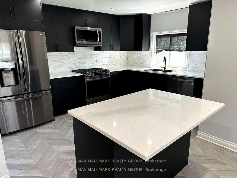 Photo 5 of 103 Wilson Street W, Perth — HOMEH
