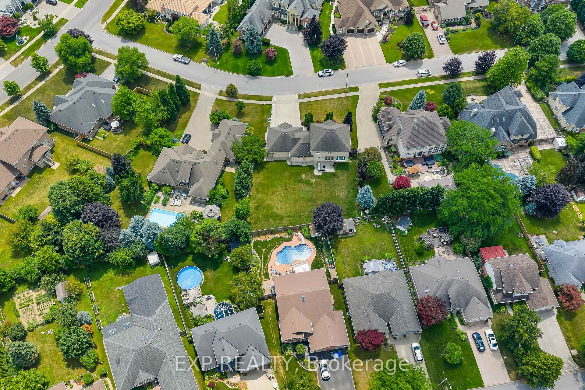 Photo 42 of 7847 Cathedral Drive, Niagara Falls, Mt. Carmel — HOMEH