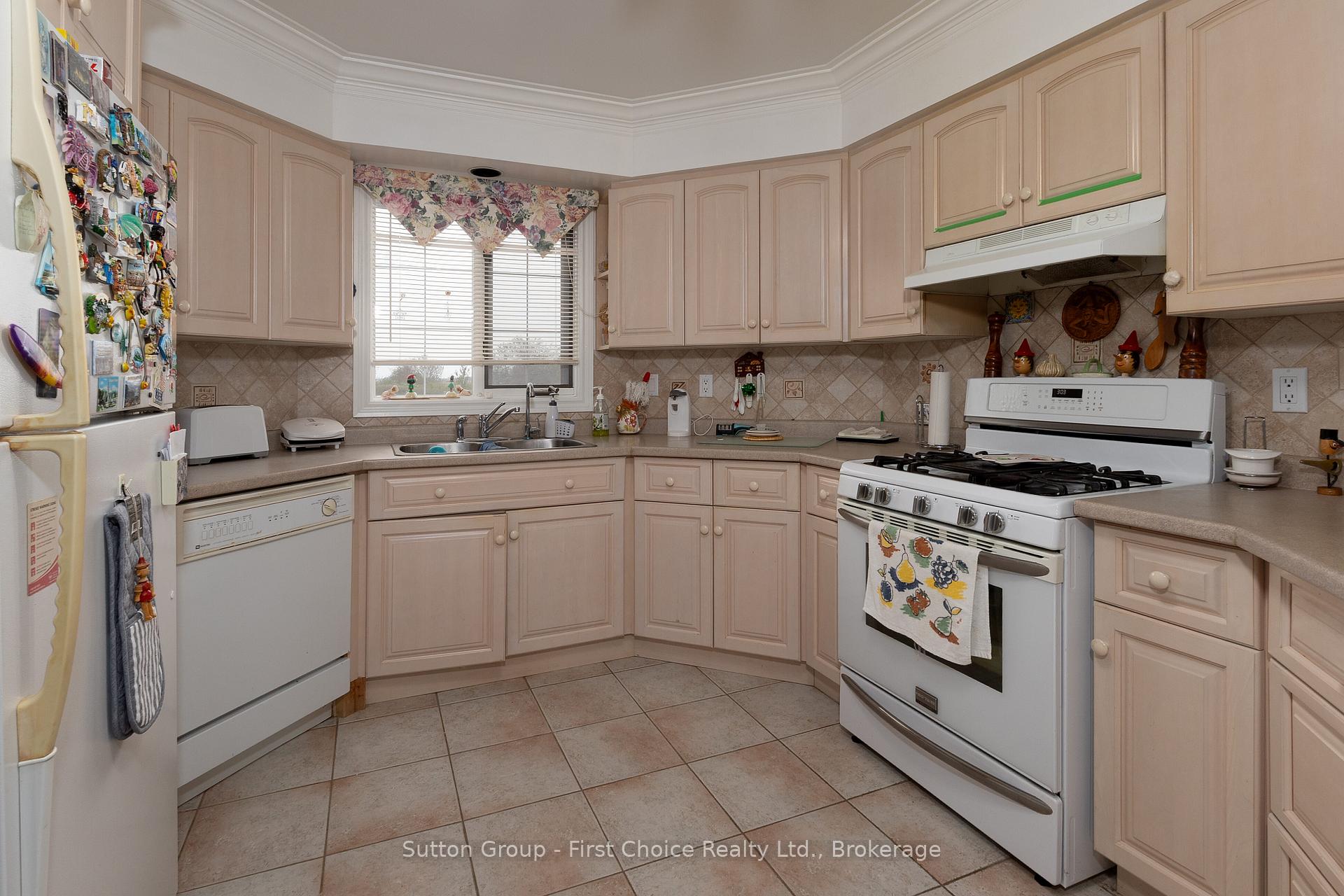 Photo 14 of 3988 Road 110, Perth East, North Easthope — HOMEH