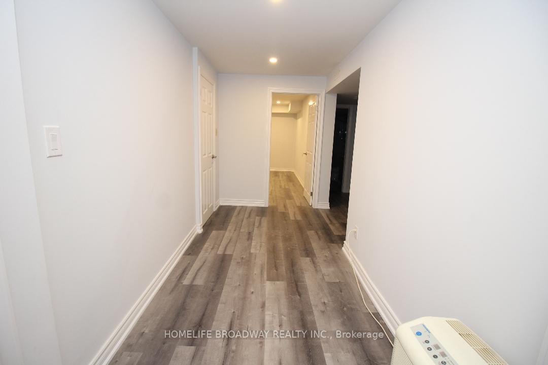 Photo 3 of Unit Basement, 175 Stather Crescent, Markham, Milliken Mills East — HOMEH