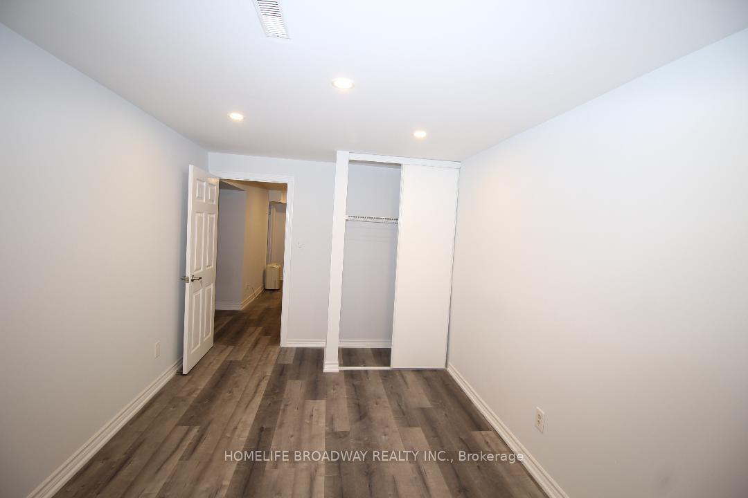 Photo 4 of Unit Basement, 175 Stather Crescent, Markham, Milliken Mills East — HOMEH