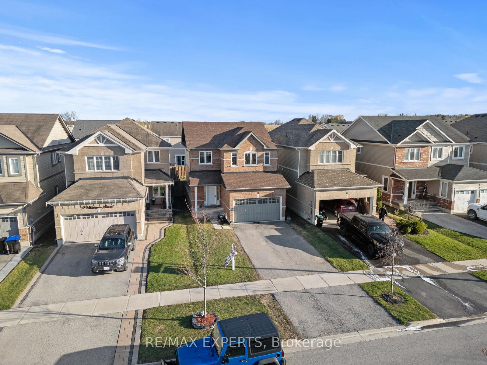 Photo 4 of 11 Warman Street, New Tecumseth, Alliston — HOMEH