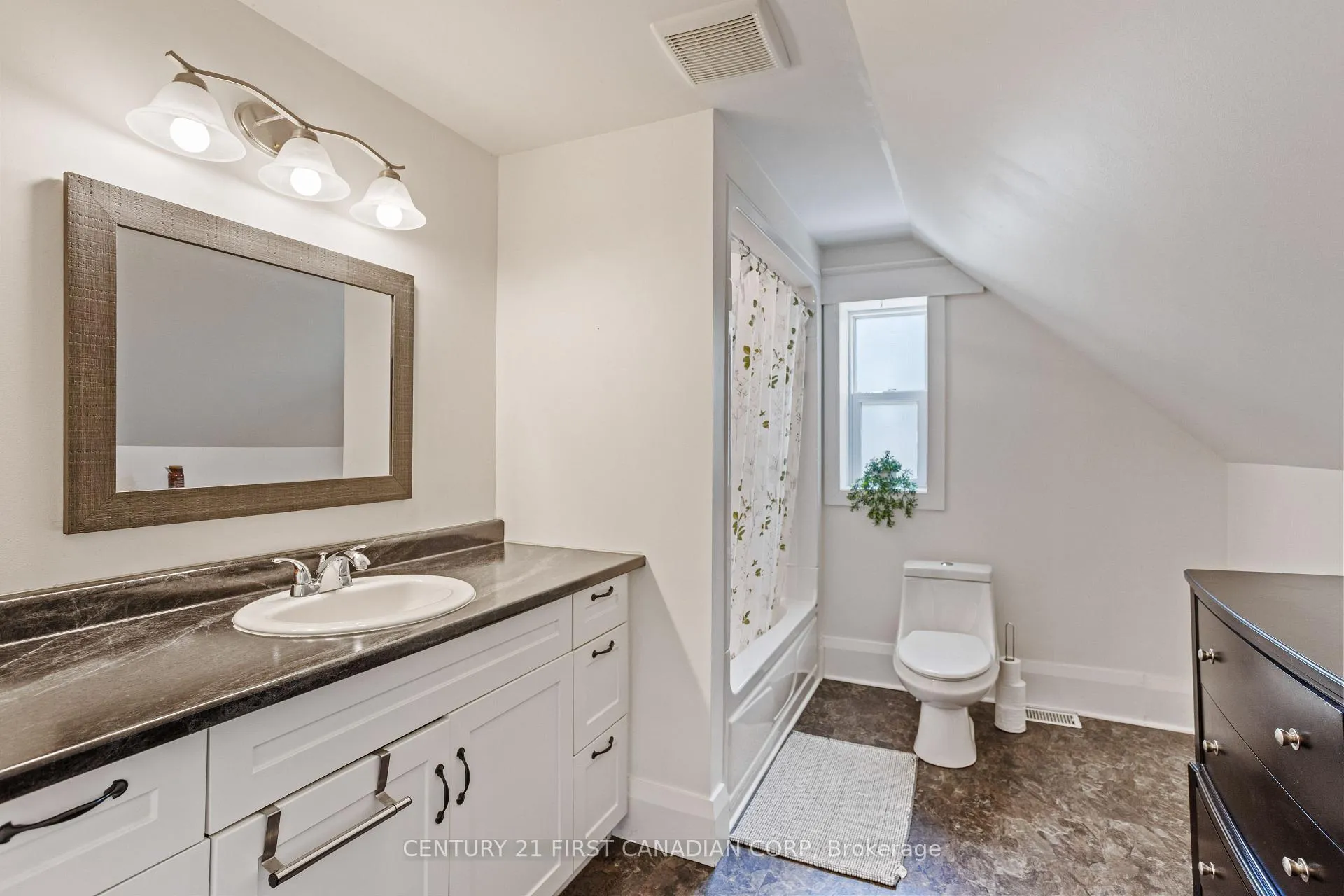 Photo 33 of 3199 Mount Carmel Drive, North Middlesex, Mount Carmel — HOMEH