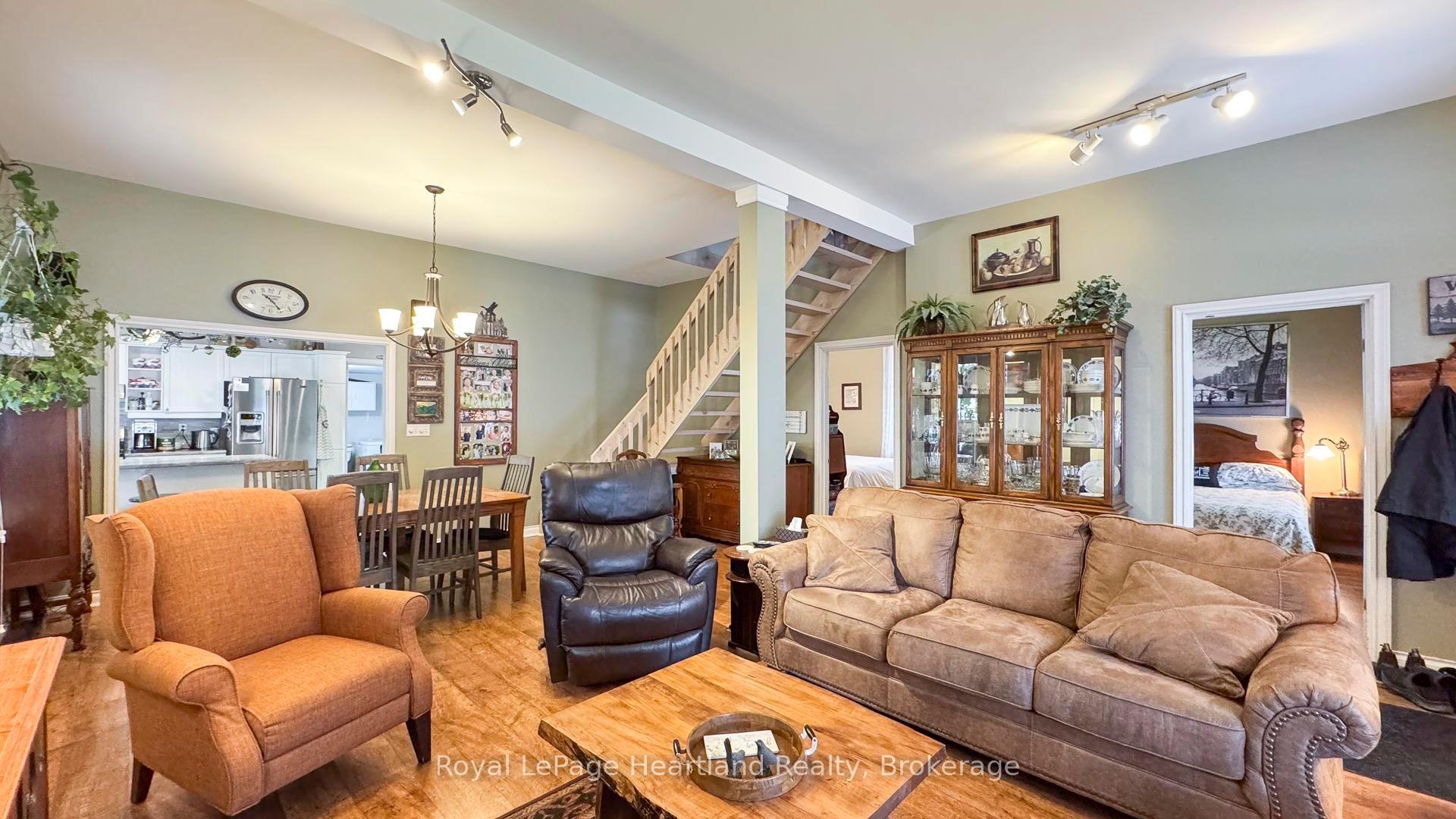 Photo 9 of 258 Edward Street, North Huron, Wingham — HOMEH