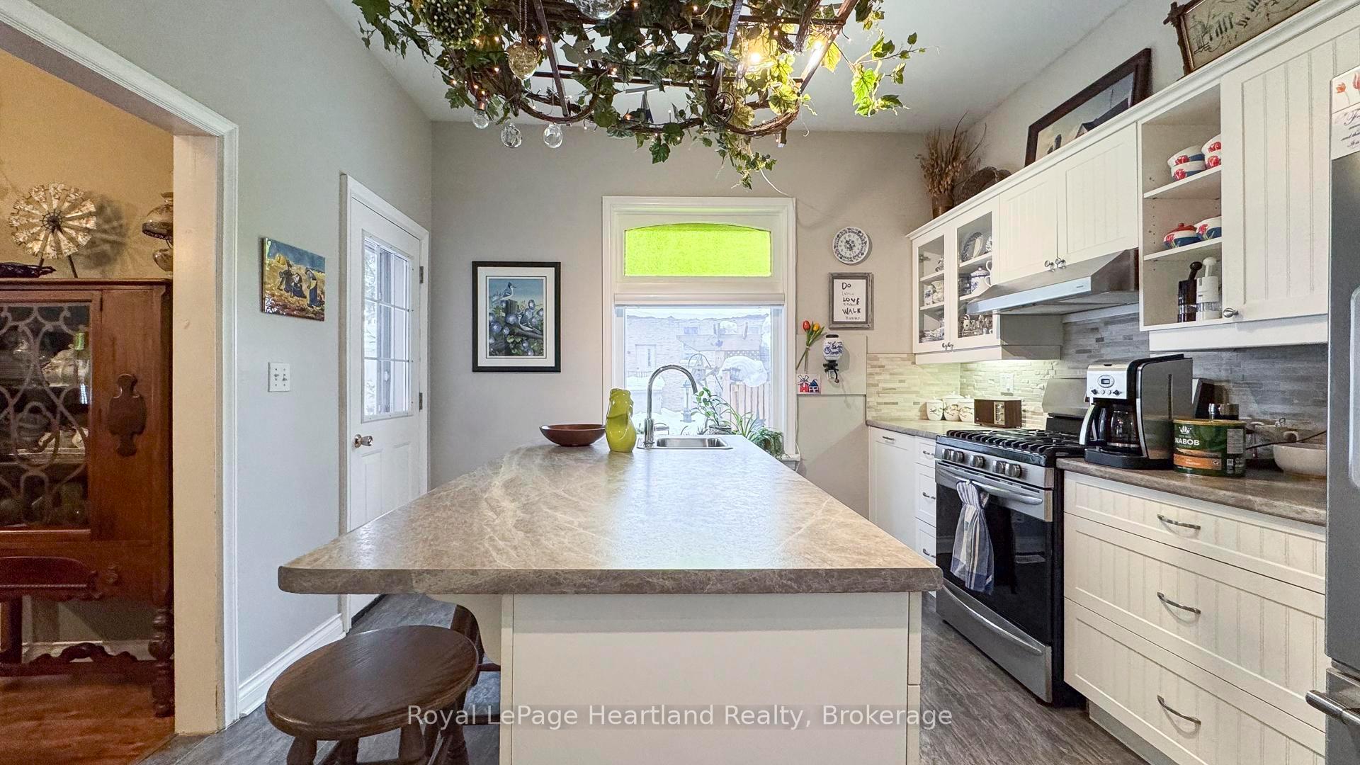 Photo 19 of 258 Edward Street, North Huron, Wingham — HOMEH