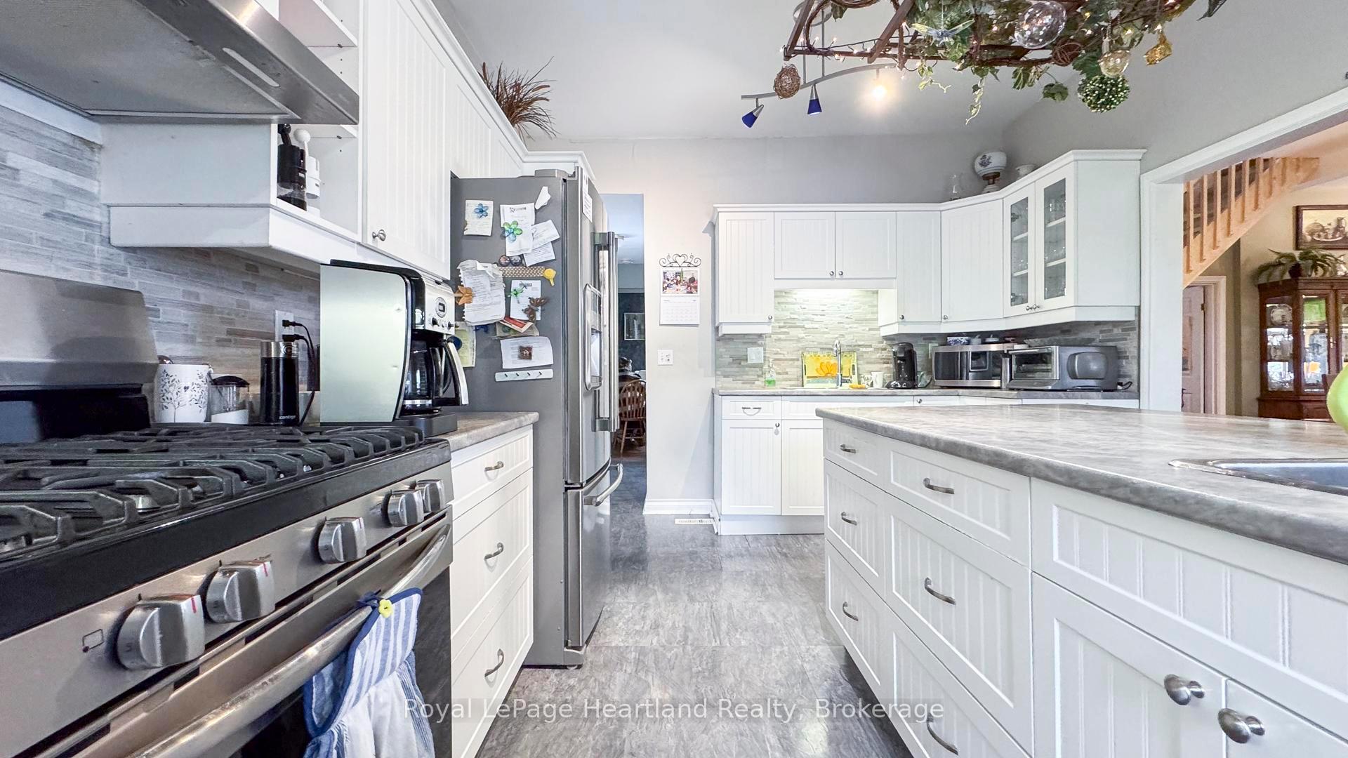 Photo 20 of 258 Edward Street, North Huron, Wingham — HOMEH