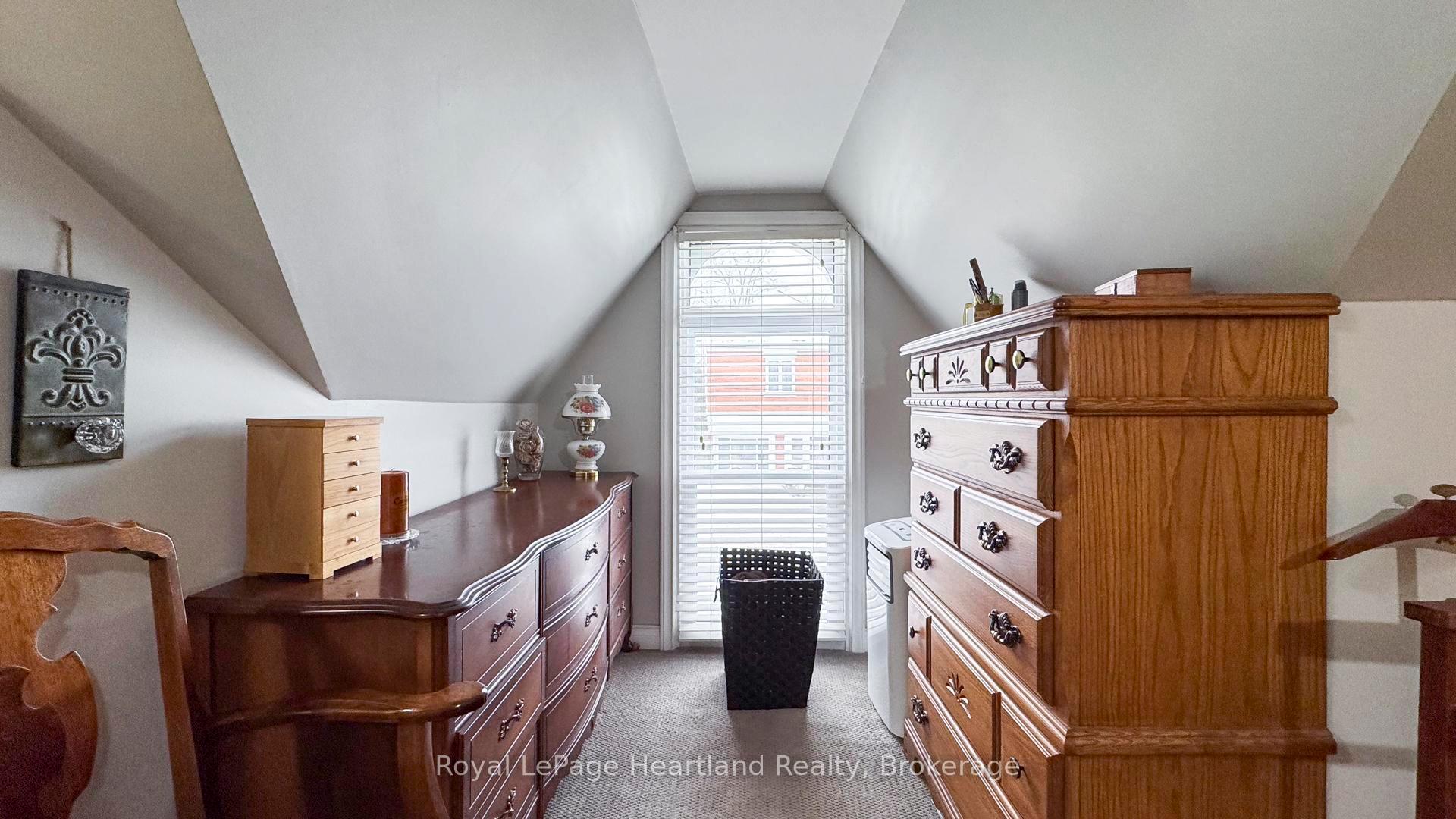 Photo 27 of 258 Edward Street, North Huron, Wingham — HOMEH