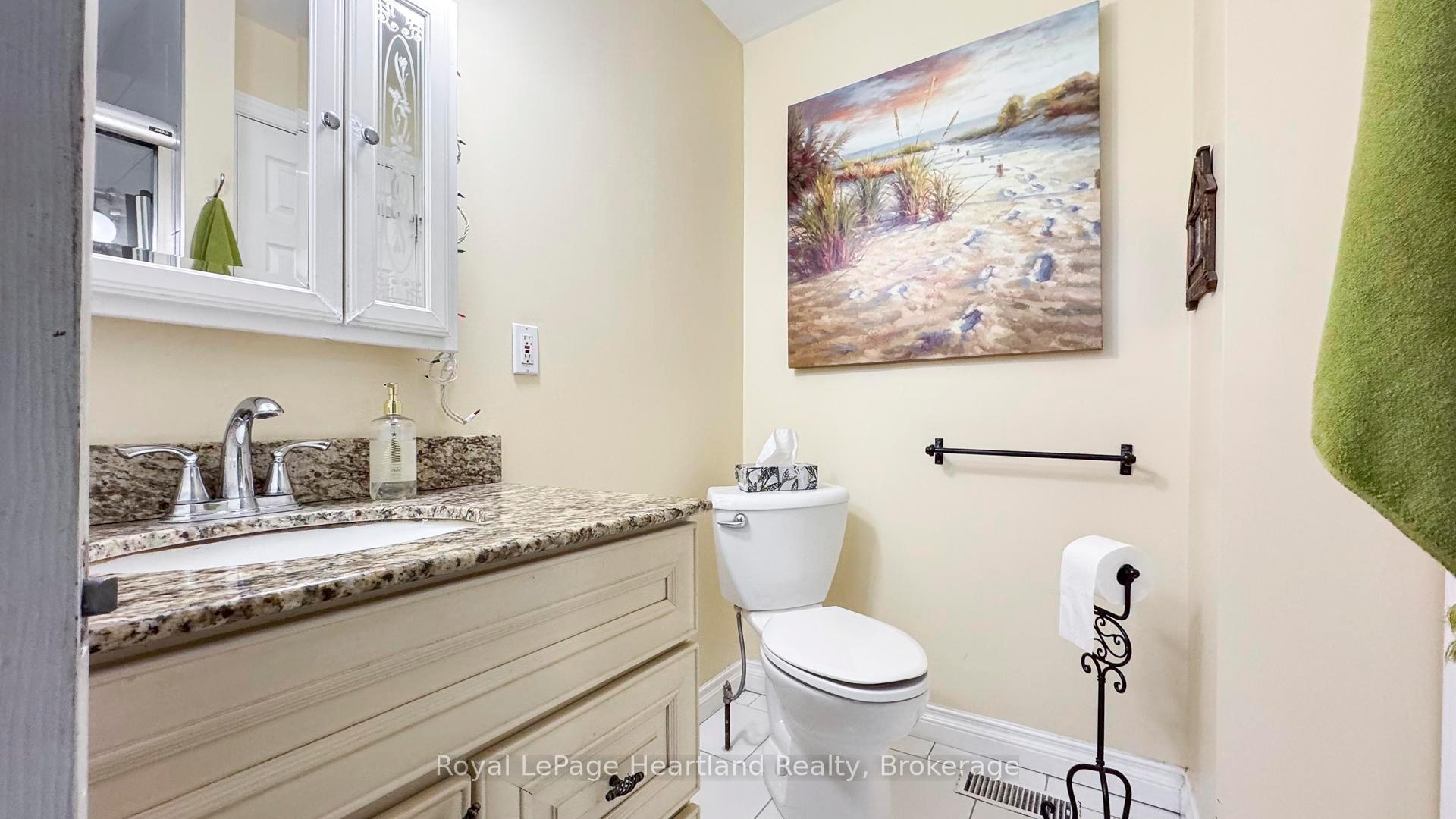 Photo 32 of 258 Edward Street, North Huron, Wingham — HOMEH