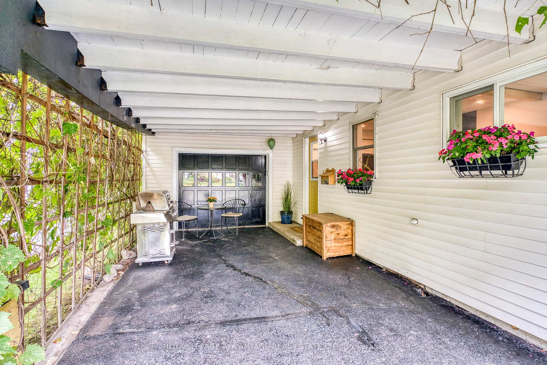 Photo 4 of 8 George Avenue, Perth — HOMEH