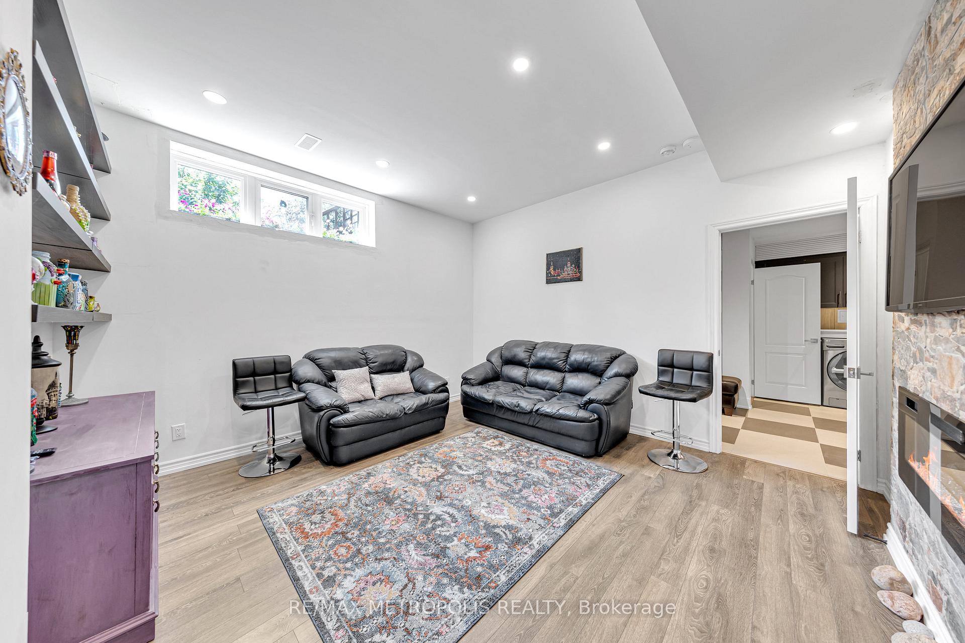 Photo 35 of 44 Atkinson Crescent, New Tecumseth, Alliston — HOMEH